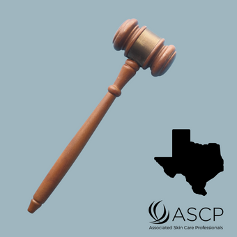 Brown gavel against blue grey background with shape of Texas