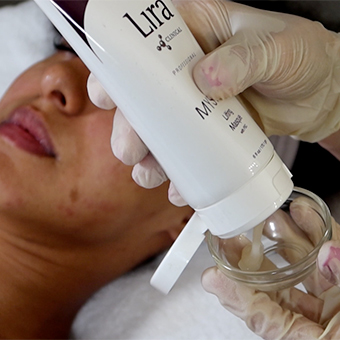 Lira Clinical masque